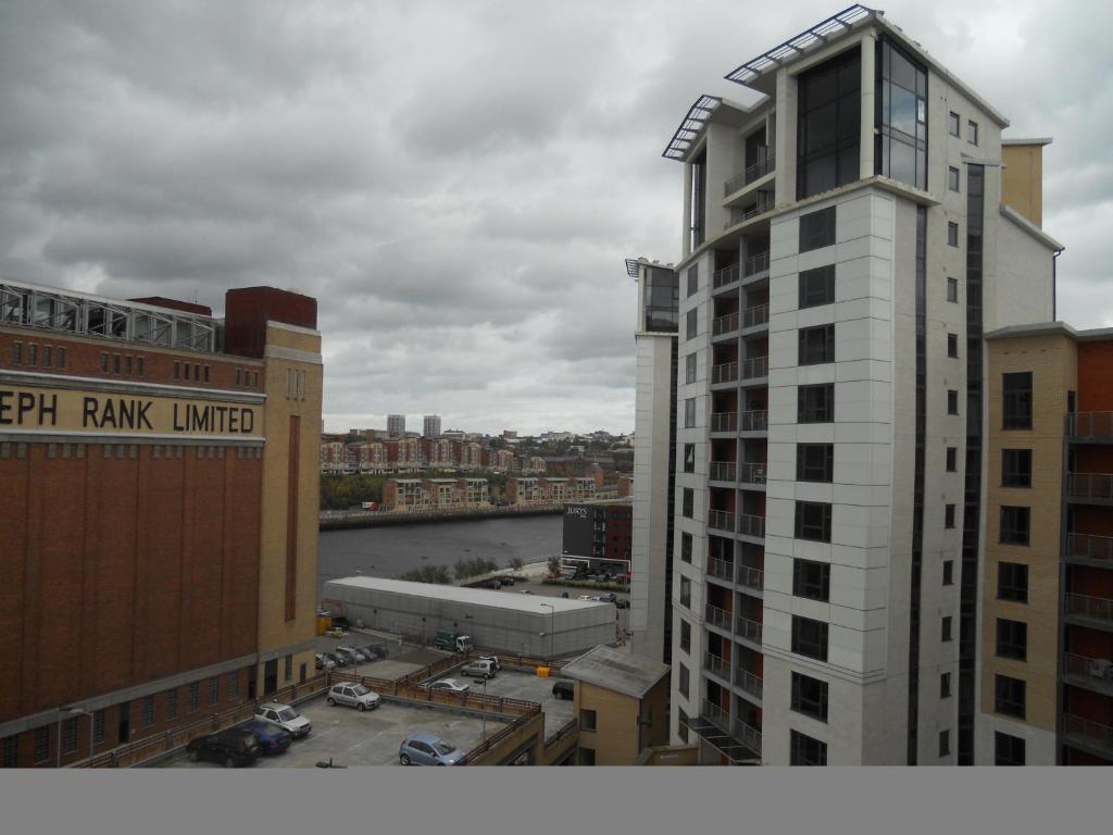 גטשהד Leonardo Hotel Newcastle Quayside מראה חיצוני תמונה