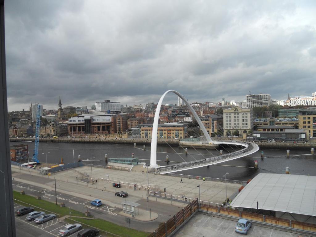 גטשהד Leonardo Hotel Newcastle Quayside חדר תמונה