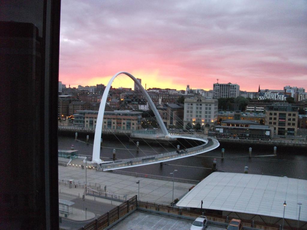 גטשהד Leonardo Hotel Newcastle Quayside מראה חיצוני תמונה